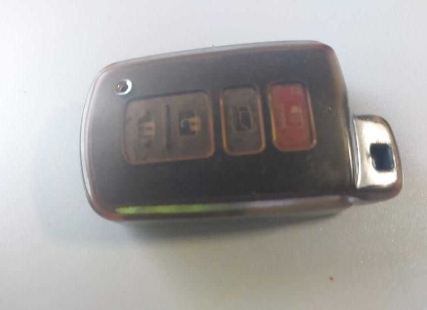 Photo 11 of 2017 Toyota Highlander XLE (VIN 5TDJZRFH4HS386958)