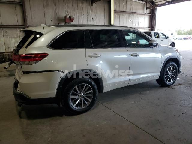 Photo 11 of 2017 TOYOTA HIGHLANDER SE N/A (VIN 5TDJZRFH4HS421370)