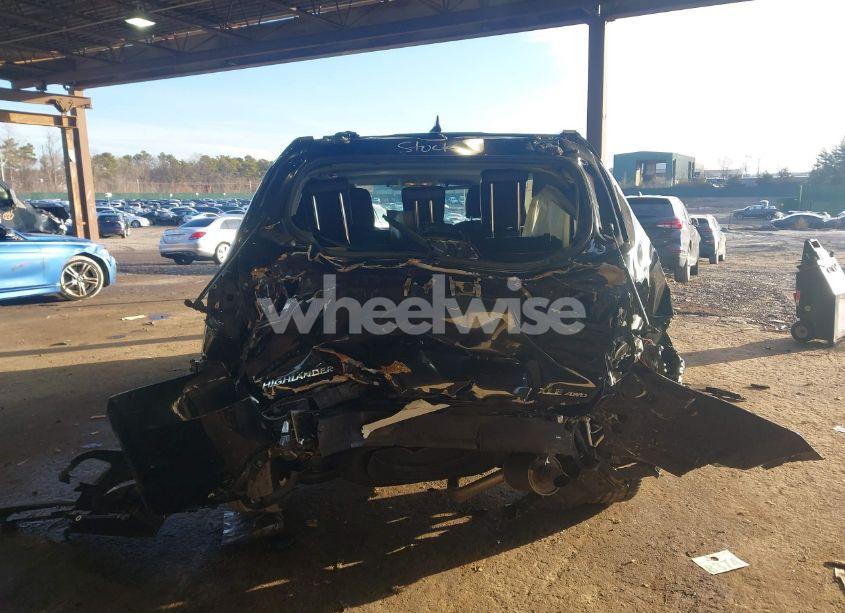 Photo 6 of 2017 Toyota Highlander XLE (VIN 5TDJZRFH4HS422602)