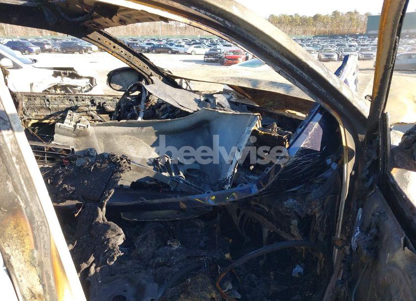 Photo 5 of 2017 Toyota Highlander XLE (VIN 5TDJZRFH4HS519203)