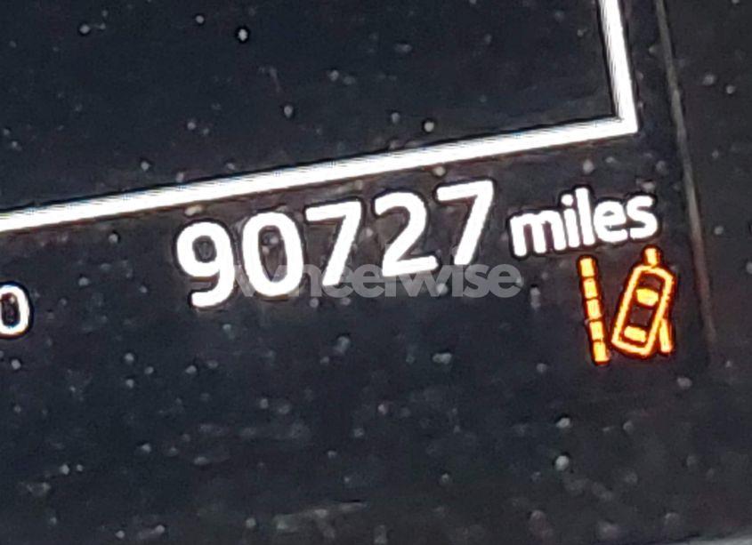 Photo 16 of 2019 Toyota Highlander XLE (VIN 5TDJZRFH4KS568182)