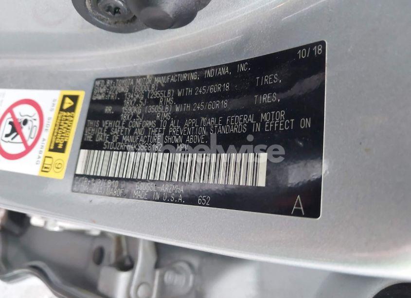 Photo 9 of 2019 Toyota Highlander XLE (VIN 5TDJZRFH4KS568182)