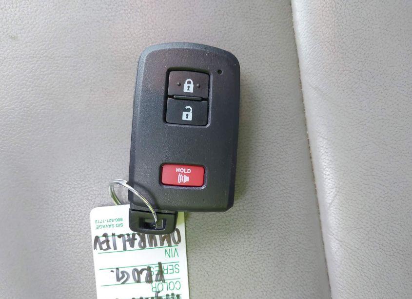 Photo 11 of 2019 Toyota Highlander XLE (VIN 5TDJZRFH4KS608082)