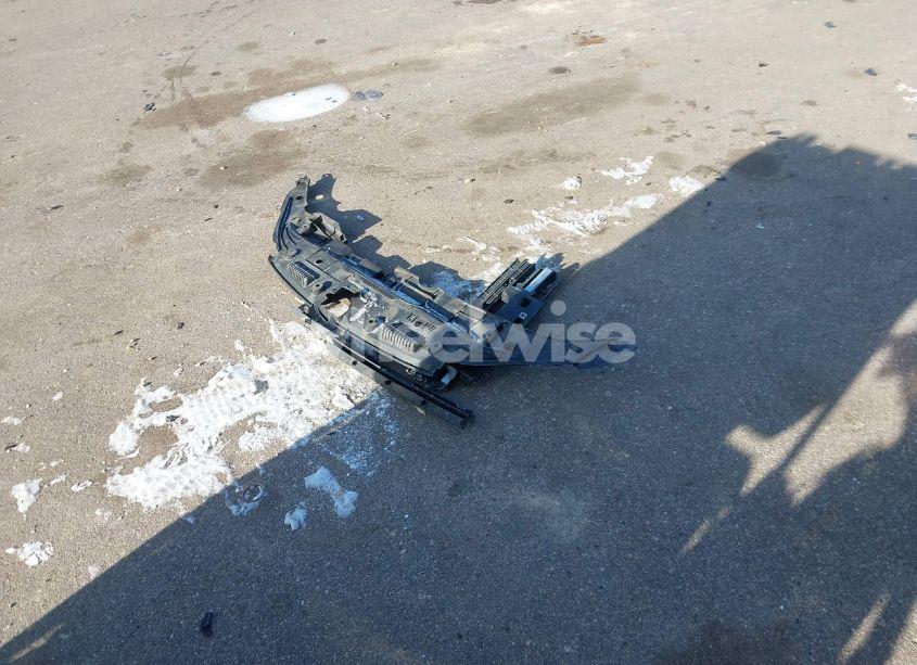 Photo 12 of 2019 Toyota Highlander XLE (VIN 5TDJZRFH4KS614657)