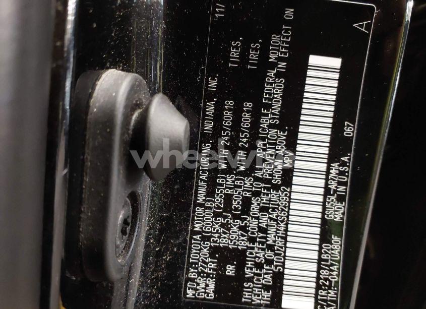 Photo 9 of 2019 Toyota Highlander XLE (VIN 5TDJZRFH4KS629952)