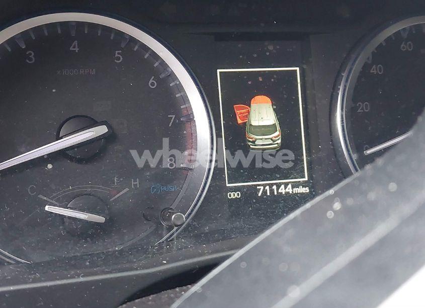 Photo 15 of 2019 Toyota Highlander XLE (VIN 5TDJZRFH4KS983325)