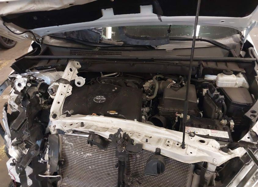 Photo 10 of 2017 Toyota Highlander XLE (VIN 5TDJZRFH5HS363236)