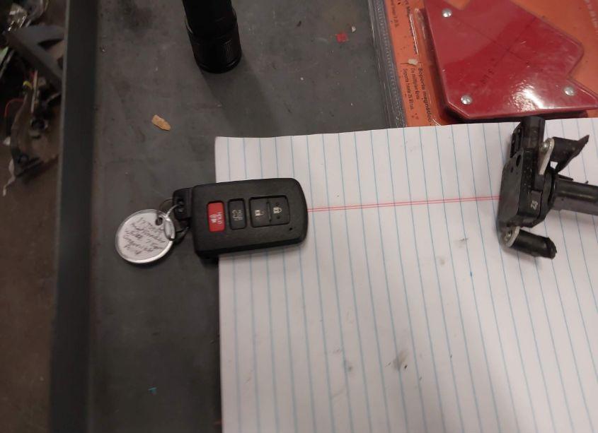 Photo 11 of 2017 Toyota Highlander XLE (VIN 5TDJZRFH5HS363236)