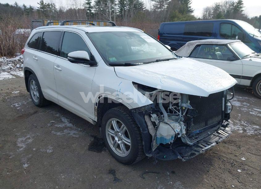 2017 Toyota Highlander XLE (VIN 5TDJZRFH5HS368260) main photo