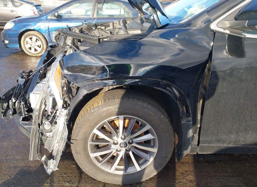 Photo 19 of 2018 Toyota Highlander XLE (VIN 5TDJZRFH5JS530698)