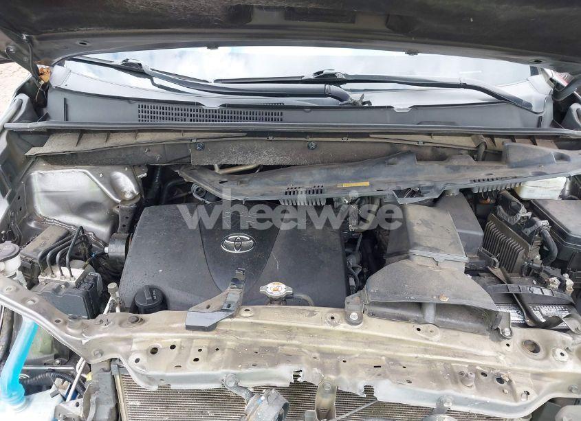 Photo 10 of 2018 Toyota Highlander SE (VIN 5TDJZRFH5JS895589)