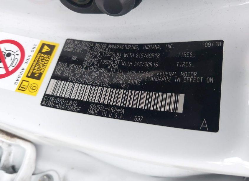 Photo 9 of 2019 Toyota Highlander XLE (VIN 5TDJZRFH5KS564982)