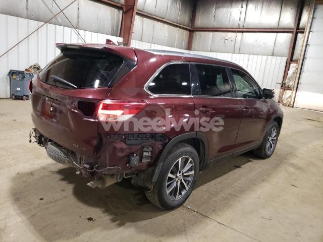 Photo 13 of 2019 TOYOTA HIGHLANDER SE N/A (VIN 5TDJZRFH5KS945019)