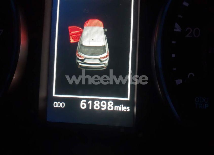 Photo 15 of 2019 Toyota Highlander XLE (VIN 5TDJZRFH5KS996424)