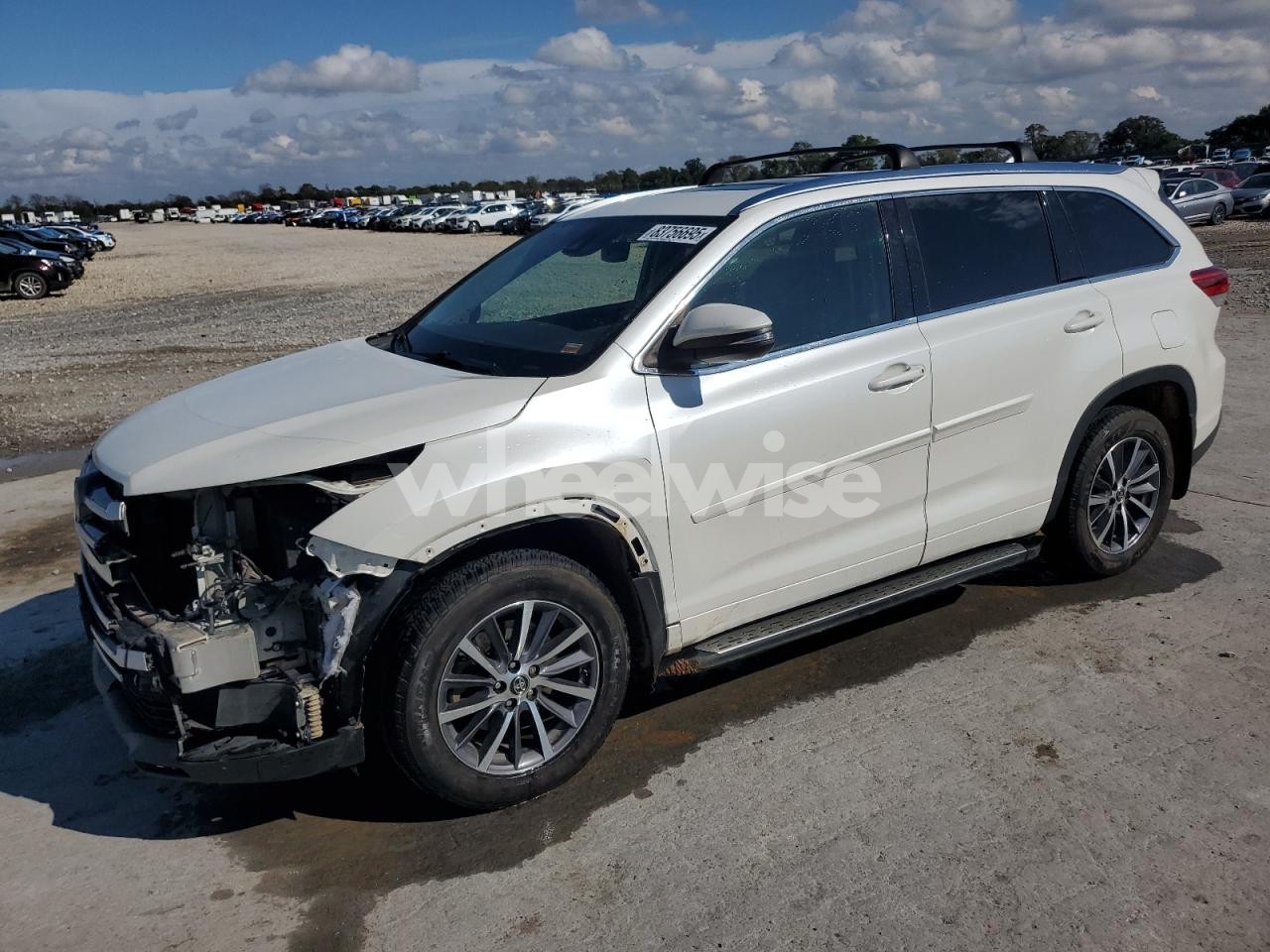 2017 TOYOTA HIGHLANDER SE N/A (VIN 5TDJZRFH6HS397282) main photo