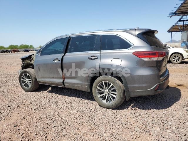 Photo 12 of 2017 TOYOTA HIGHLANDER SE N/A (VIN 5TDJZRFH6HS451678)