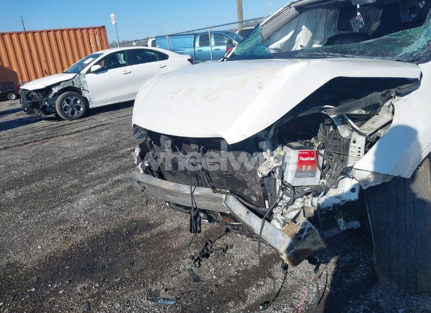 Photo 6 of 2017 Toyota Highlander XLE (VIN 5TDJZRFH6HS510857)