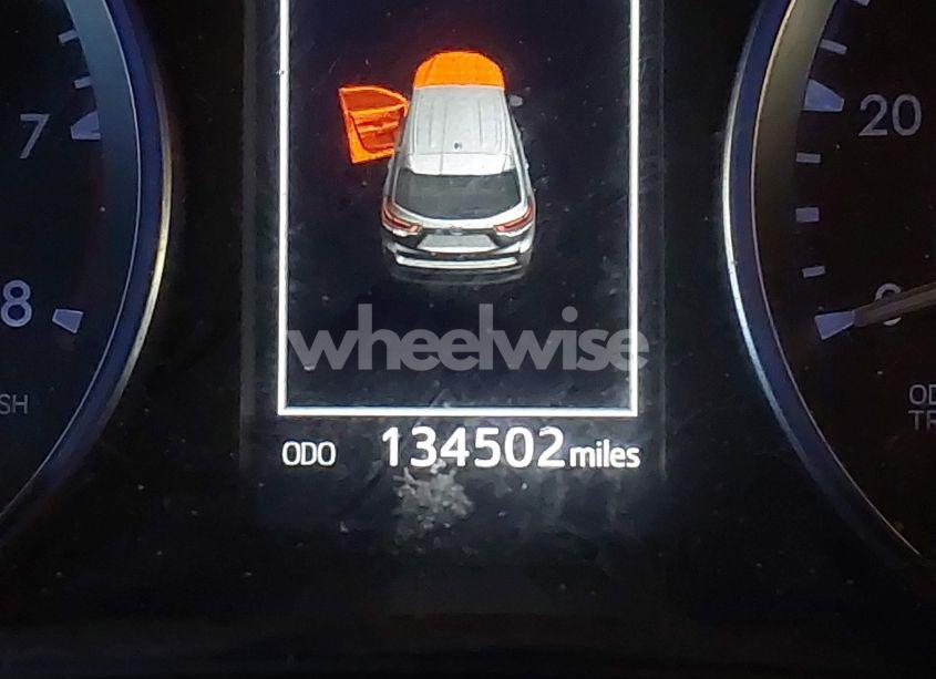 Photo 16 of 2018 Toyota Highlander XLE (VIN 5TDJZRFH6JS531505)