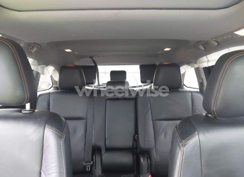 Photo 8 of 2018 Toyota Highlander XLE (VIN 5TDJZRFH6JS549485)