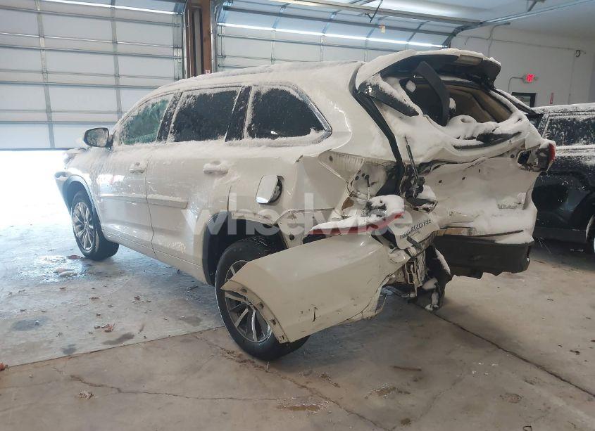 Photo 3 of 2018 Toyota Highlander XLE (VIN 5TDJZRFH6JS550331)