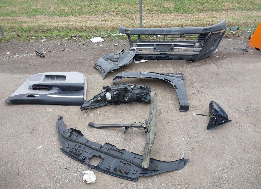 Photo 12 of 2018 Toyota Highlander XLE (VIN 5TDJZRFH6JS551883)