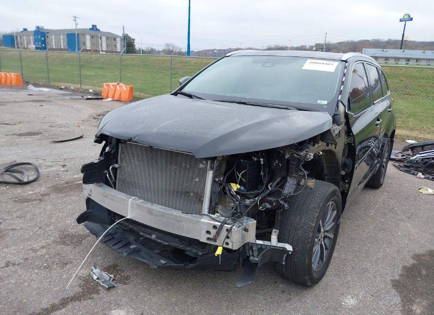 Photo 6 of 2018 Toyota Highlander XLE (VIN 5TDJZRFH6JS551883)