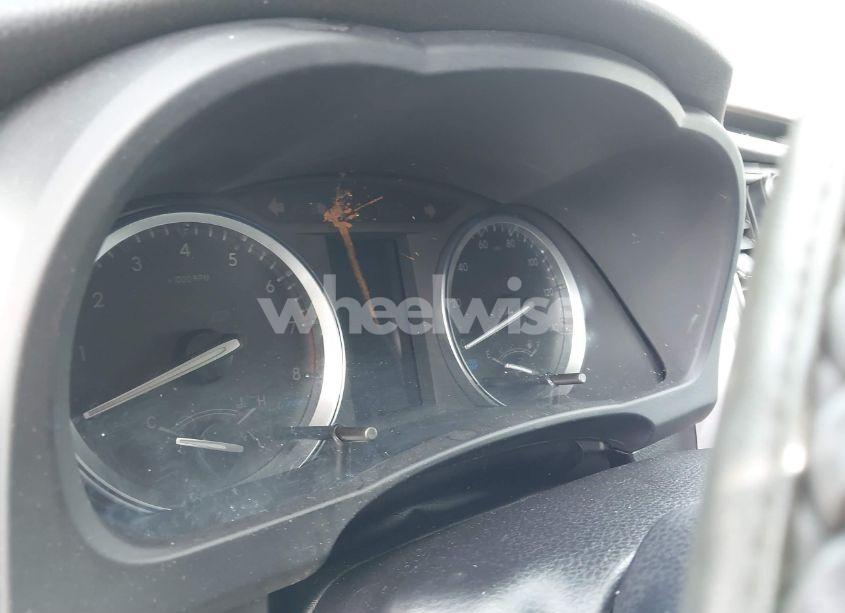 Photo 7 of 2019 Toyota Highlander XLE (VIN 5TDJZRFH6KS716980)