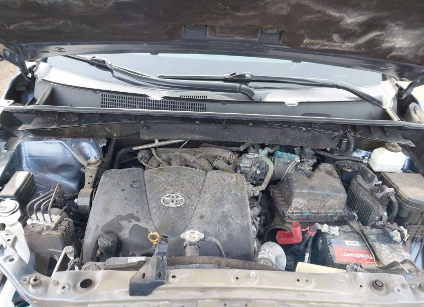 Photo 10 of 2019 Toyota Highlander XLE (VIN 5TDJZRFH6KS944588)