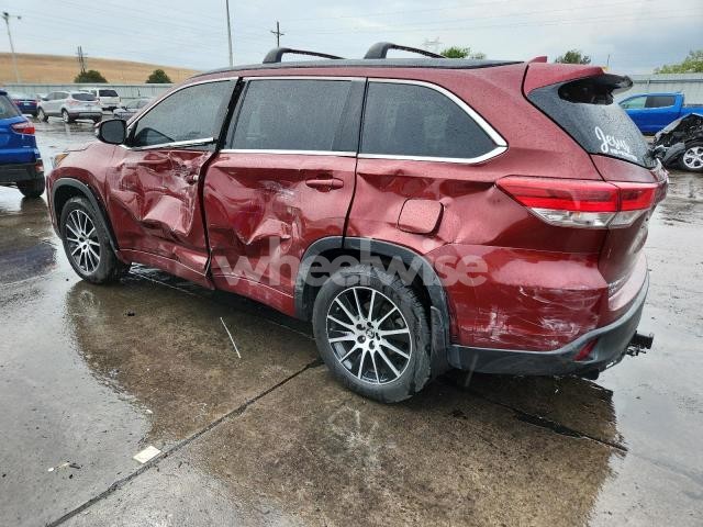 Photo 11 of 2017 TOYOTA HIGHLANDER SE N/A (VIN 5TDJZRFH7HS373301)