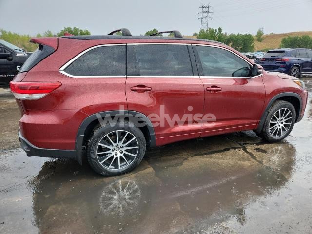 Photo 13 of 2017 TOYOTA HIGHLANDER SE N/A (VIN 5TDJZRFH7HS373301)