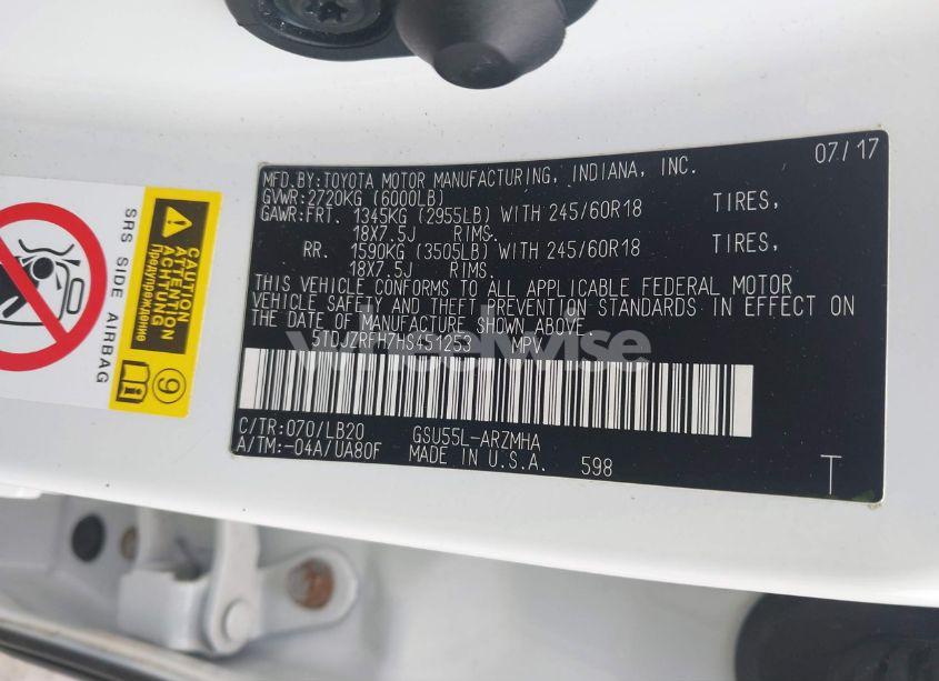 Photo 9 of 2017 Toyota Highlander XLE (VIN 5TDJZRFH7HS451253)