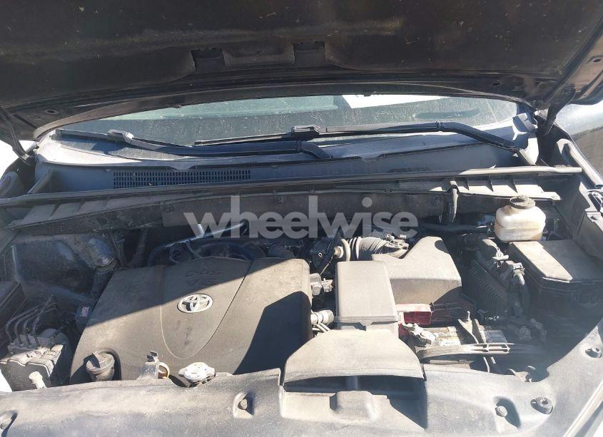 Photo 10 of 2017 Toyota Highlander XLE (VIN 5TDJZRFH7HS462950)