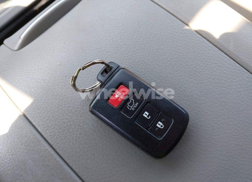 Photo 11 of 2017 Toyota Highlander XLE (VIN 5TDJZRFH7HS469915)