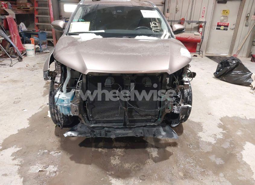 Photo 12 of 2017 Toyota Highlander XLE (VIN 5TDJZRFH7HS478100)