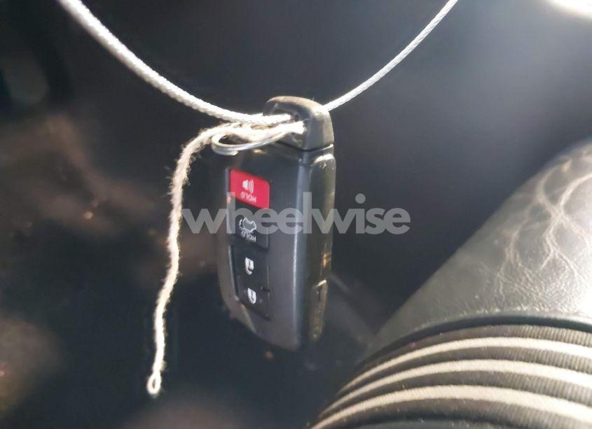 Photo 11 of 2018 Toyota Highlander SE (VIN 5TDJZRFH7JS550922)