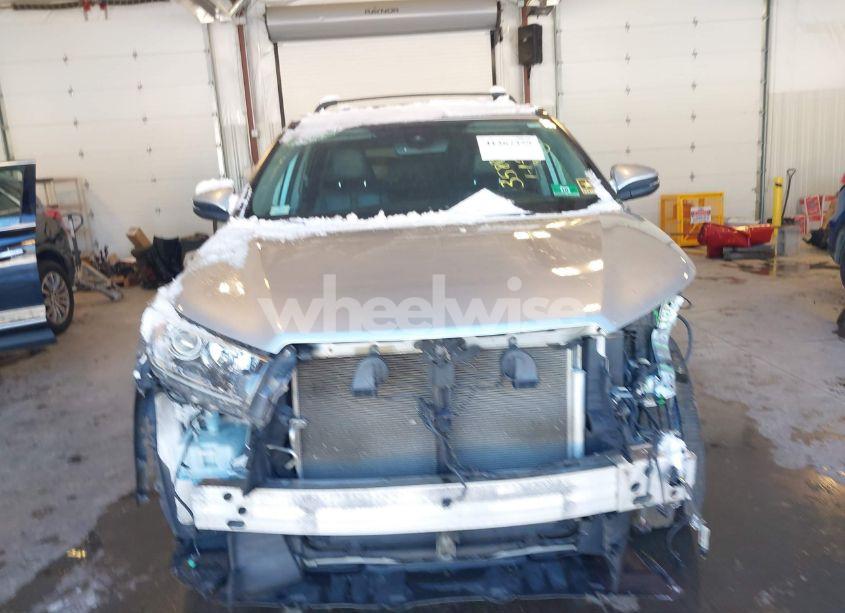 Photo 12 of 2018 Toyota Highlander SE (VIN 5TDJZRFH7JS550922)