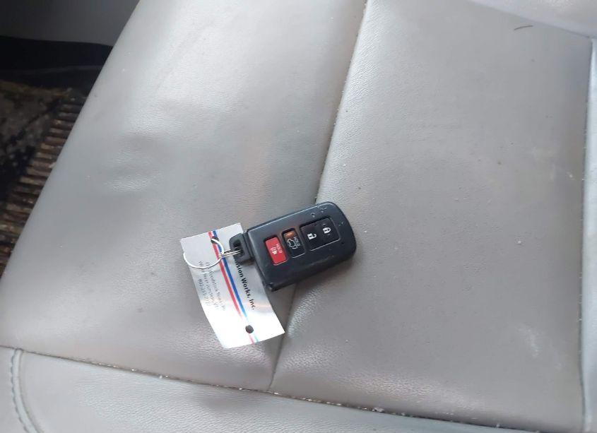 Photo 11 of 2018 Toyota Highlander XLE (VIN 5TDJZRFH7JS860472)