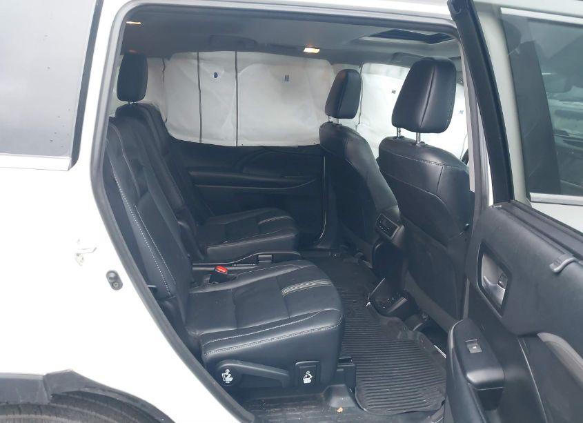 Photo 8 of 2018 Toyota Highlander SE (VIN 5TDJZRFH7JS895691)