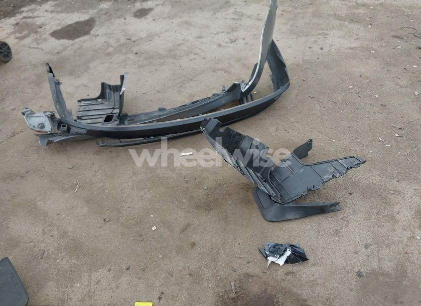 Photo 12 of 2019 Toyota Highlander XLE (VIN 5TDJZRFH7KS586319)