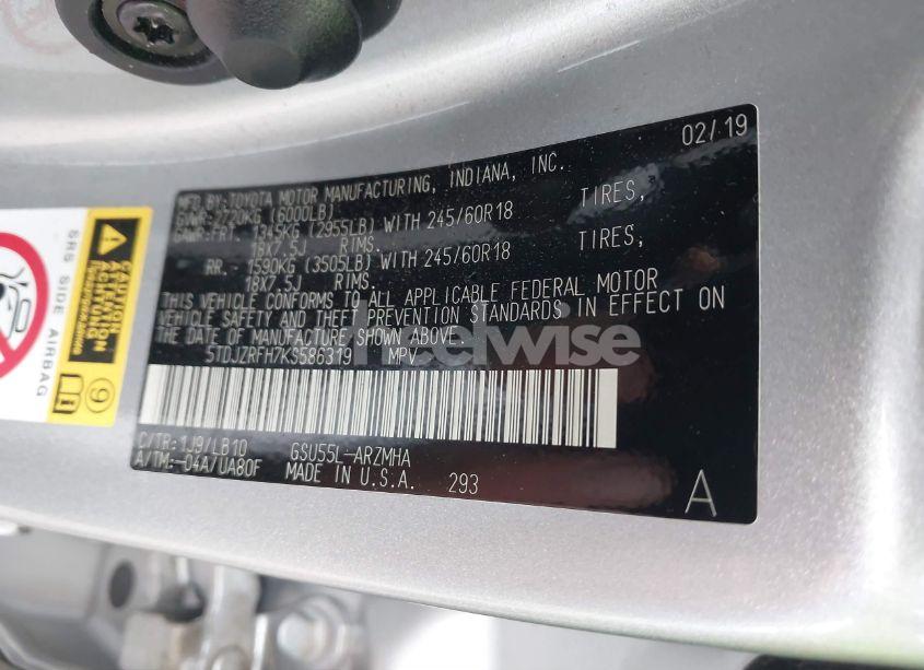 Photo 9 of 2019 Toyota Highlander XLE (VIN 5TDJZRFH7KS586319)