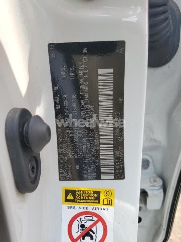 Photo 5 of 2019 TOYOTA HIGHLANDER SE N/A (VIN 5TDJZRFH7KS611896)