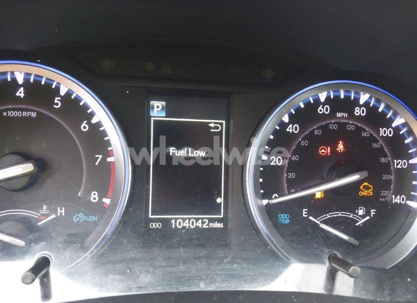 Photo 7 of 2019 Toyota Highlander SE (VIN 5TDJZRFH7KS702196)