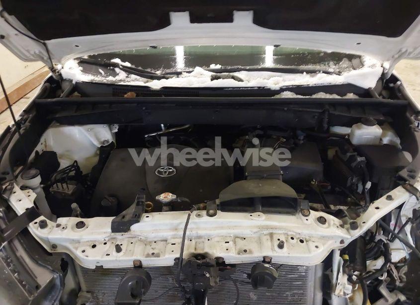 Photo 10 of 2019 Toyota Highlander SE/XLE (VIN 5TDJZRFH7KS944504)