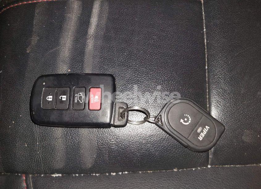 Photo 11 of 2019 Toyota Highlander SE/XLE (VIN 5TDJZRFH7KS944504)