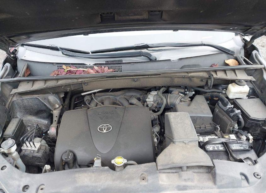 Photo 10 of 2017 Toyota Highlander XLE (VIN 5TDJZRFH8HS384646)
