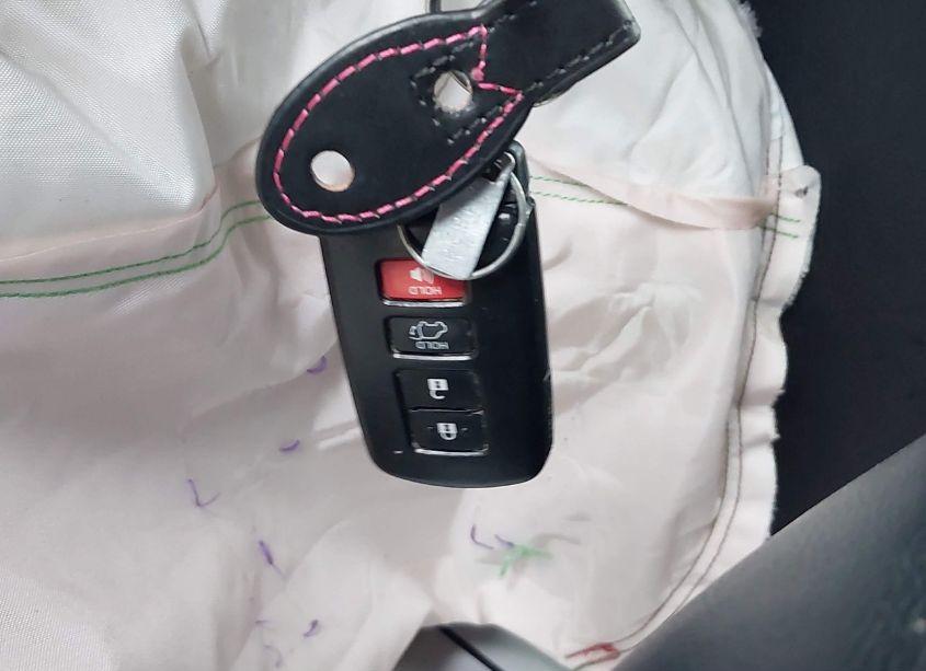 Photo 11 of 2017 Toyota Highlander XLE (VIN 5TDJZRFH8HS396067)