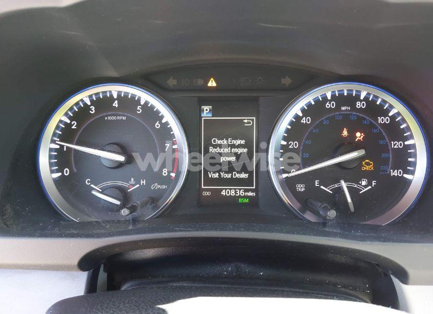 Photo 7 of 2017 Toyota Highlander XLE (VIN 5TDJZRFH8HS427544)