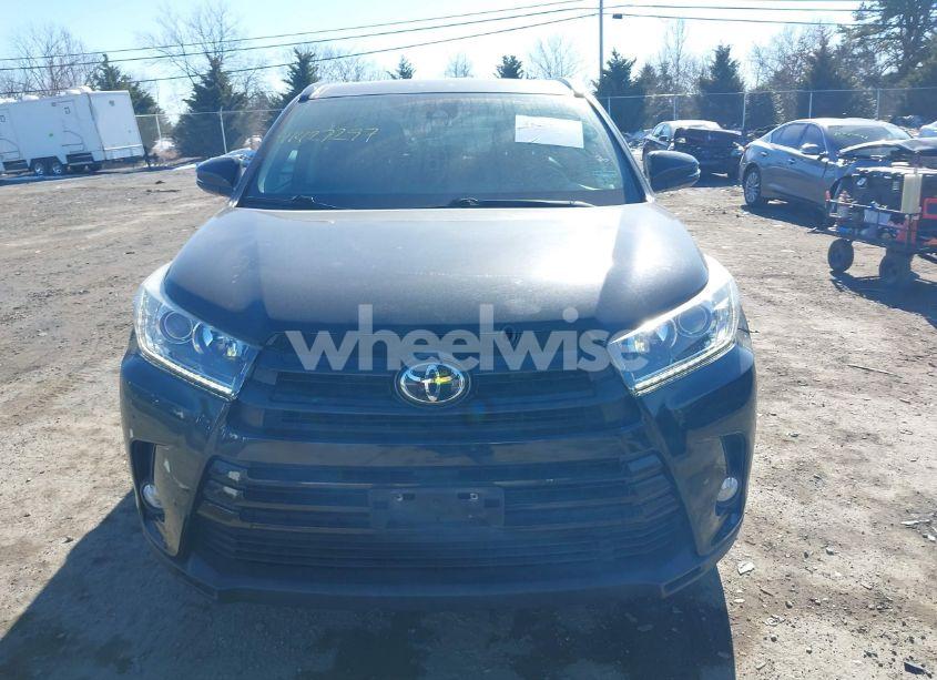 Photo 12 of 2017 Toyota Highlander SE (VIN 5TDJZRFH8HS469647)