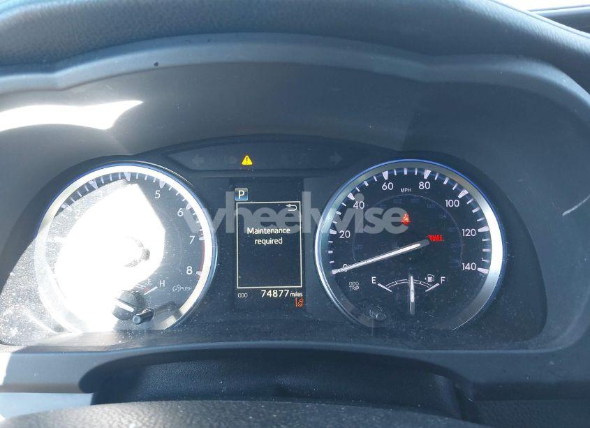 Photo 7 of 2017 Toyota Highlander SE (VIN 5TDJZRFH8HS469647)