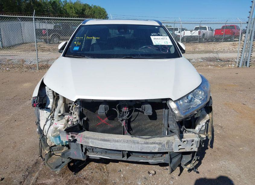 Photo 13 of 2017 Toyota Highlander XLE (VIN 5TDJZRFH8HS512724)